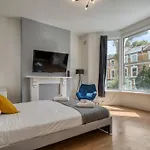 4 Bedroom Dalston Apartment
