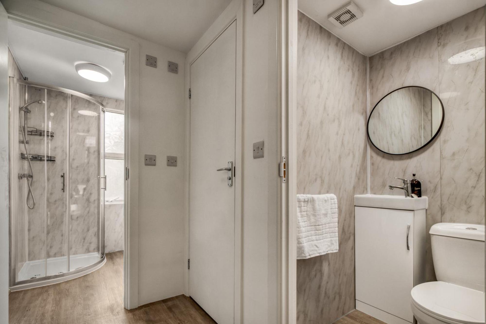 Appartamento 4 Bedroom Dalston Londra